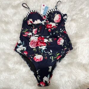 NWT Cupshe floral swim suit size L